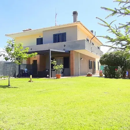 Giuly House * Vada